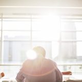 自分を変えようと勉強する人